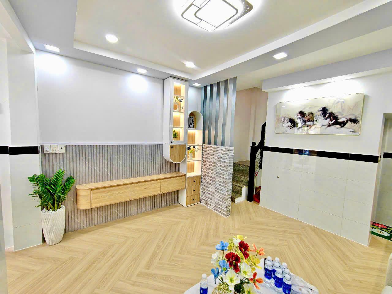Giảm 200tr! Nhà 3 tầng sàn 69m2, Nở hậu – Nguyễn Du QV - Ảnh 1